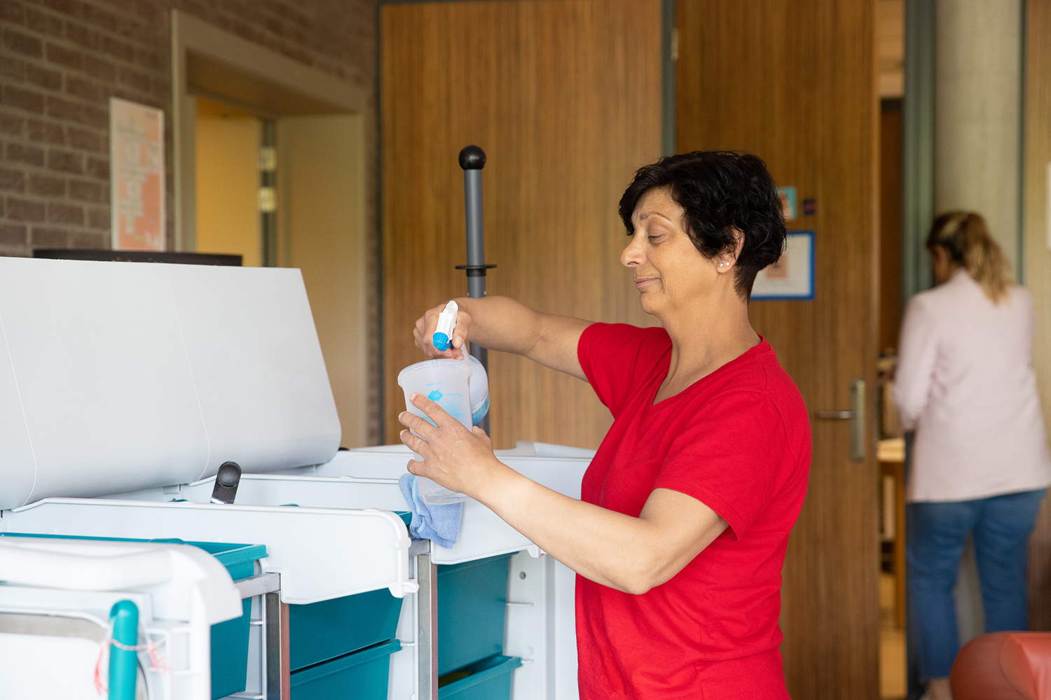 Zeepreventorium schoonmaker doseert